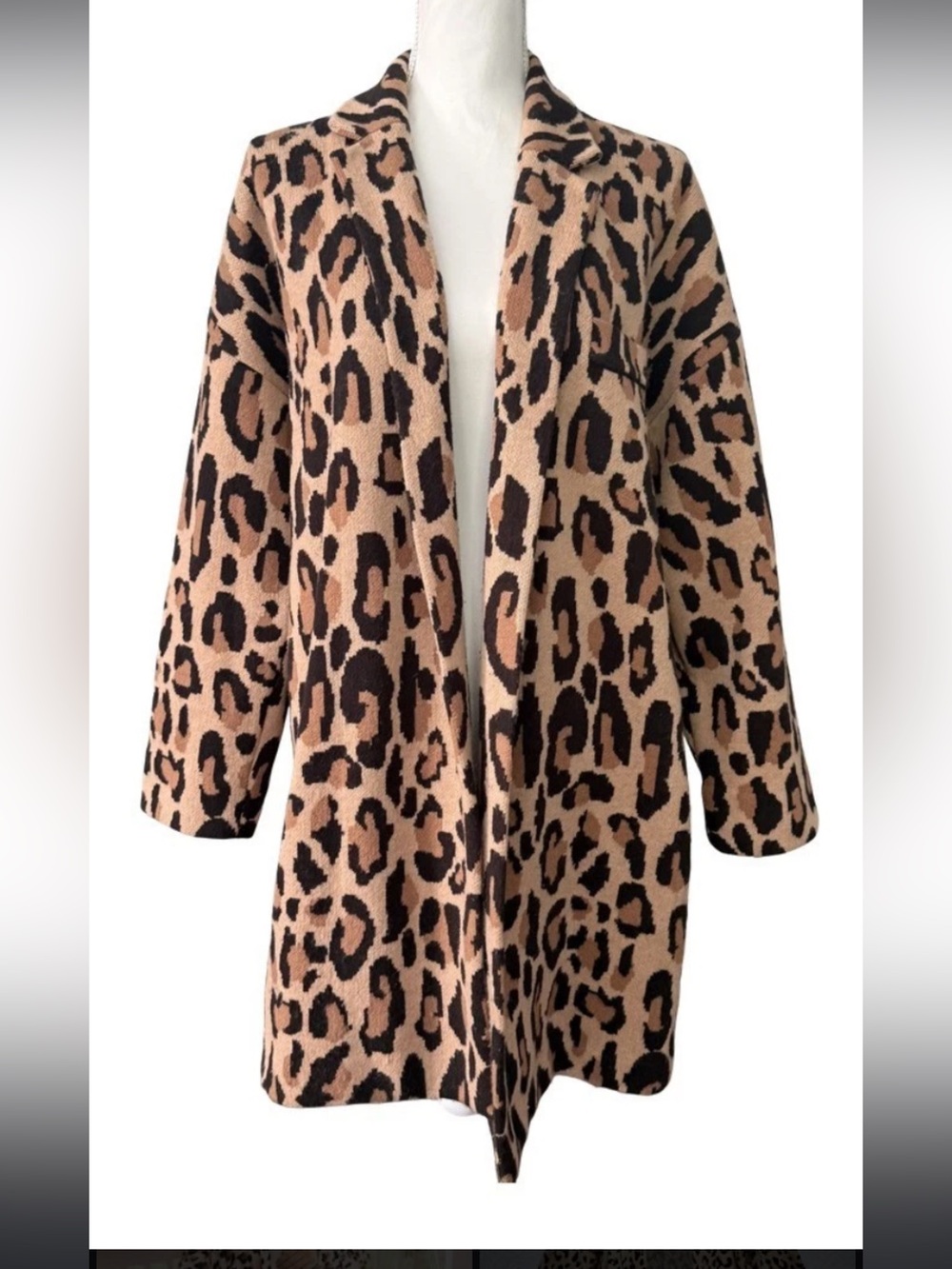 Jones Studio Leopard Print Open-Front Robe Cardigan in Tan and Black